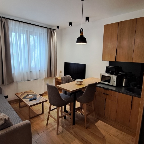Lux Apartmani 2,5,8,11 u Casa di legno