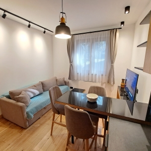 Lux Apartmani 3,6,9 u Casa di legno