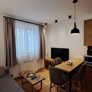 Lux Apartmani 2,5,8,11 u Casa di legno
