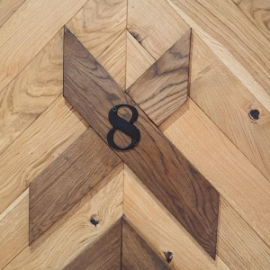 Lux Apartmani 2,5,8,11 u Casa di legno