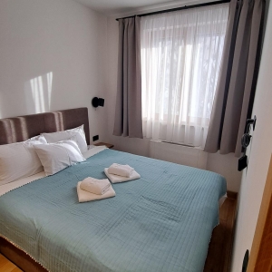 Lux Apartmani 2,5,8,11 u Casa di legno
